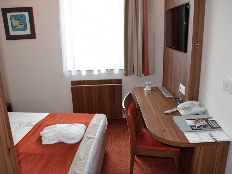 [SZOBA100]Mini Comfort szoba