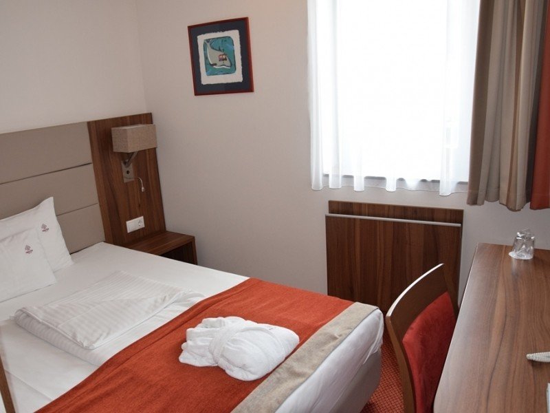 [SZOBA100]Mini Comfort szoba