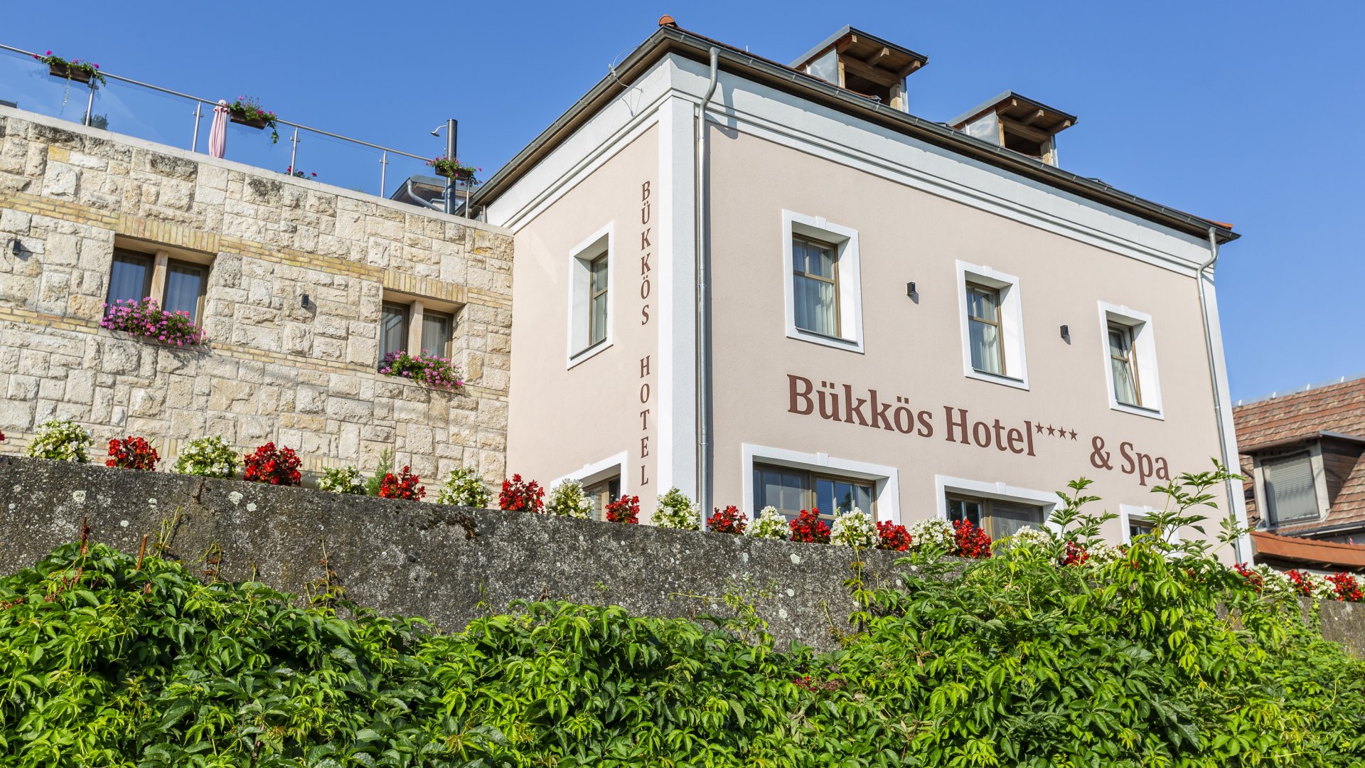 Ismerje meg a tökéletes felnőtt barát szállodát, a Bükkös Hotel**** & SPA-t