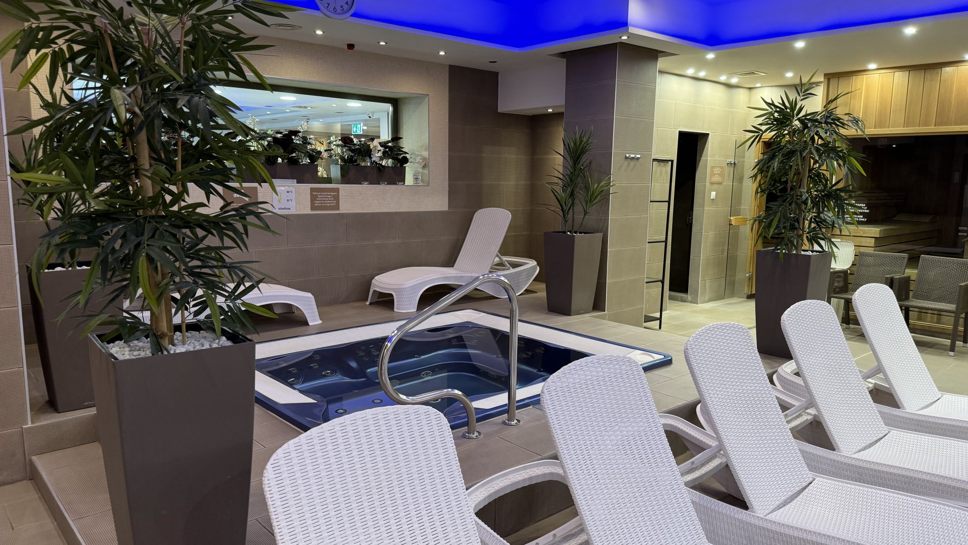 Őszi elvonulás kettesben: romantikus őszi wellness Szentendrén 